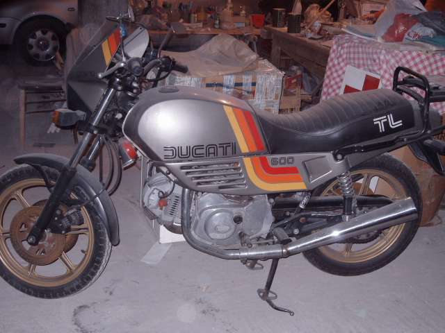 ducati 600 TL